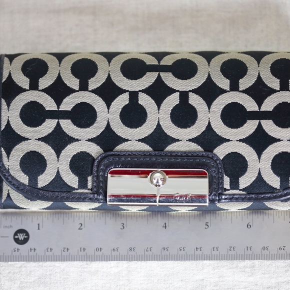 Coach Wallet in very good condition - Picture 8 of 8